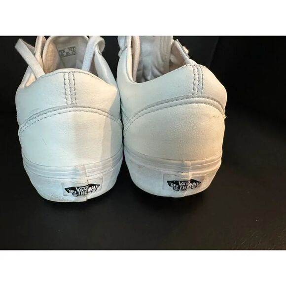 Leather Vans‎ - Picture 3 of 5